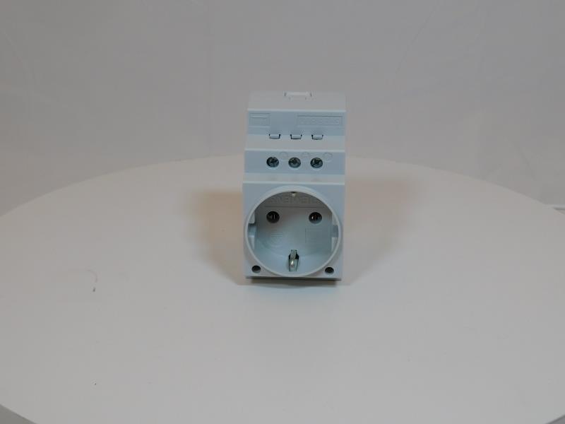 Siemens 5TE6800 SIMSOCKET AC 230V 16A 0,08 kg/Pc Weight: 0,08 kg Turkiye